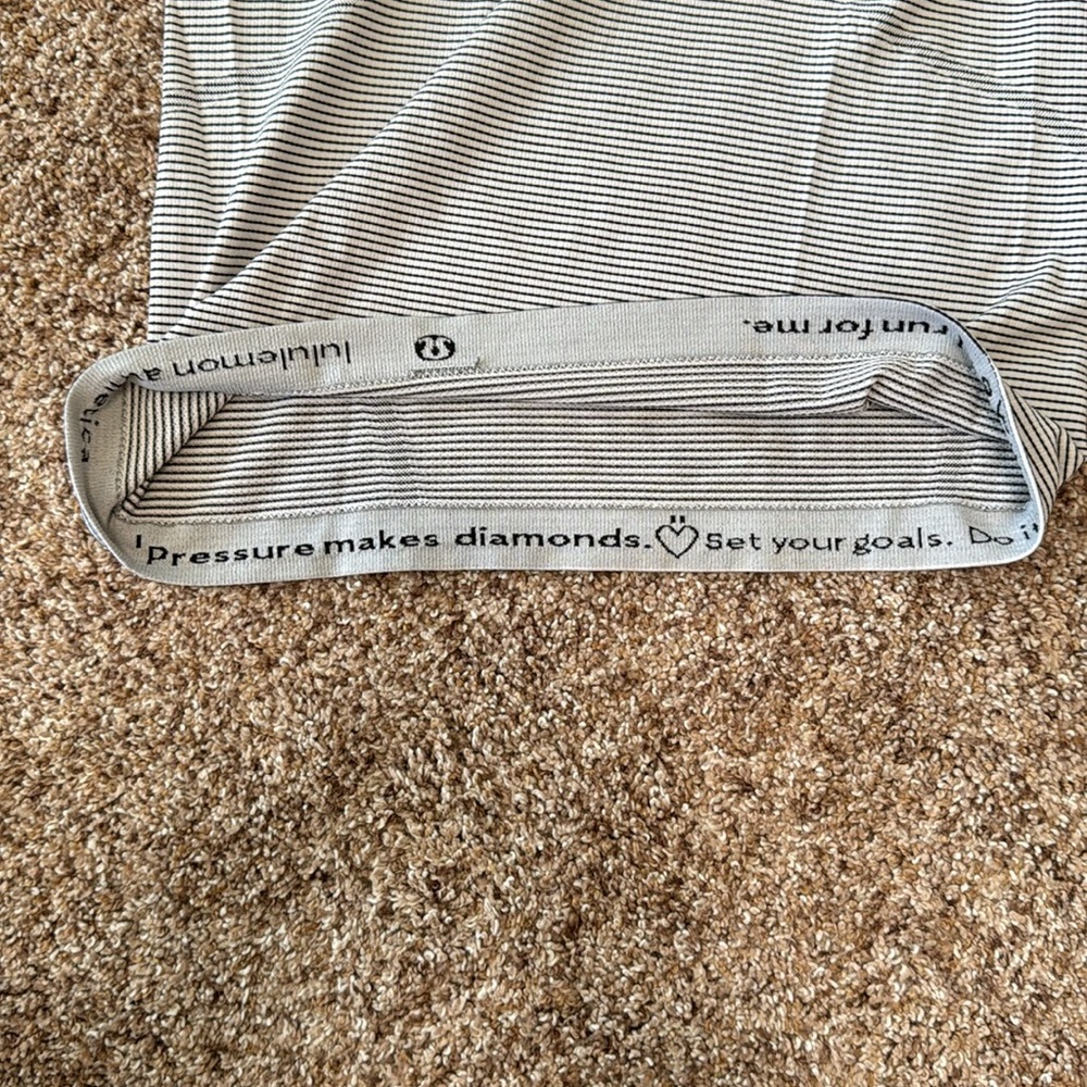Lululemon Swiftly short sleeve - Picture 5 of 6